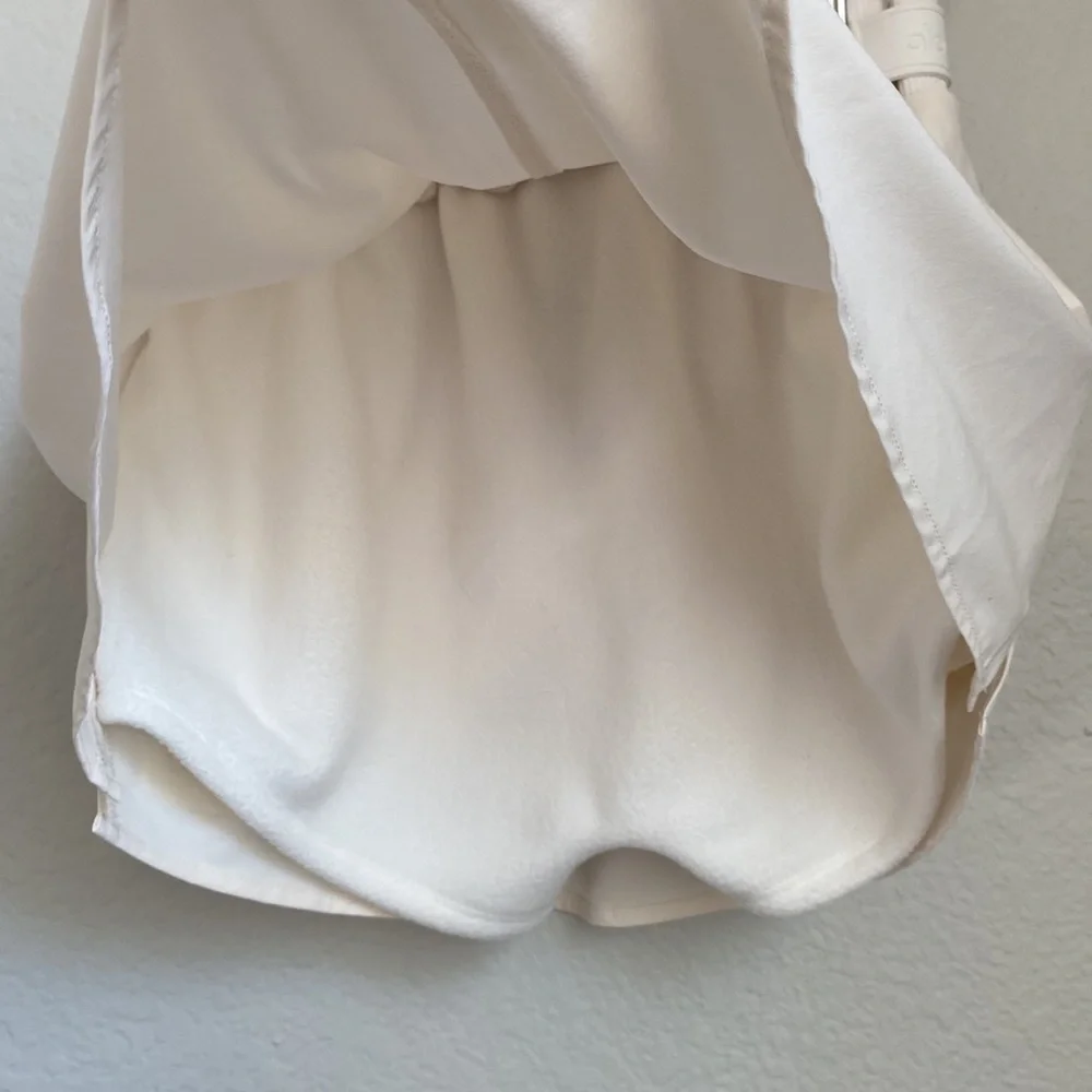 Alo Elevation High Waist Mini Skirt in Ivory White XXS